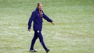 Тренер сборной Голландии останется на своем посту, несмотря на провал в квалификации