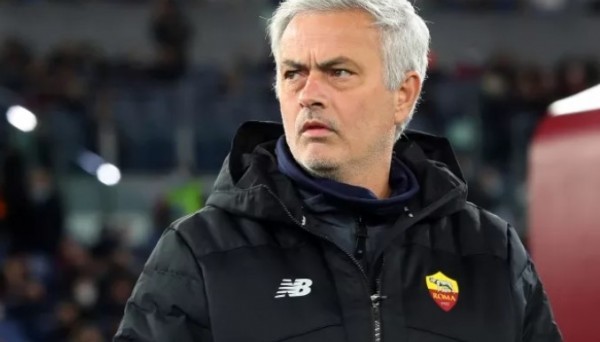 Жозе Моуриньо безработный: Рома уволила португальского тренера