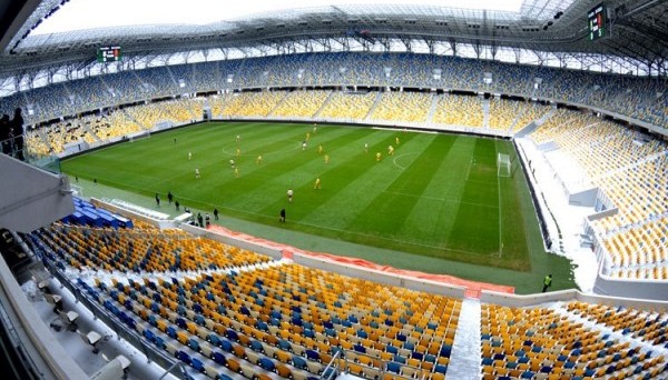 Полиция разыскивает болельщиков паливших файеры во время матча Украина – Словения