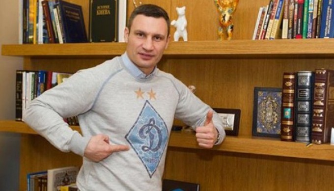 Виталий Кличко поддержит Динамо в игре против Эвертона