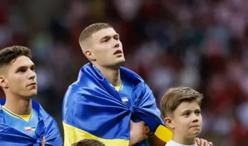 Довбик согласовал контракт с грандом: известен клуб, в который перейдет форвард сборной Украины